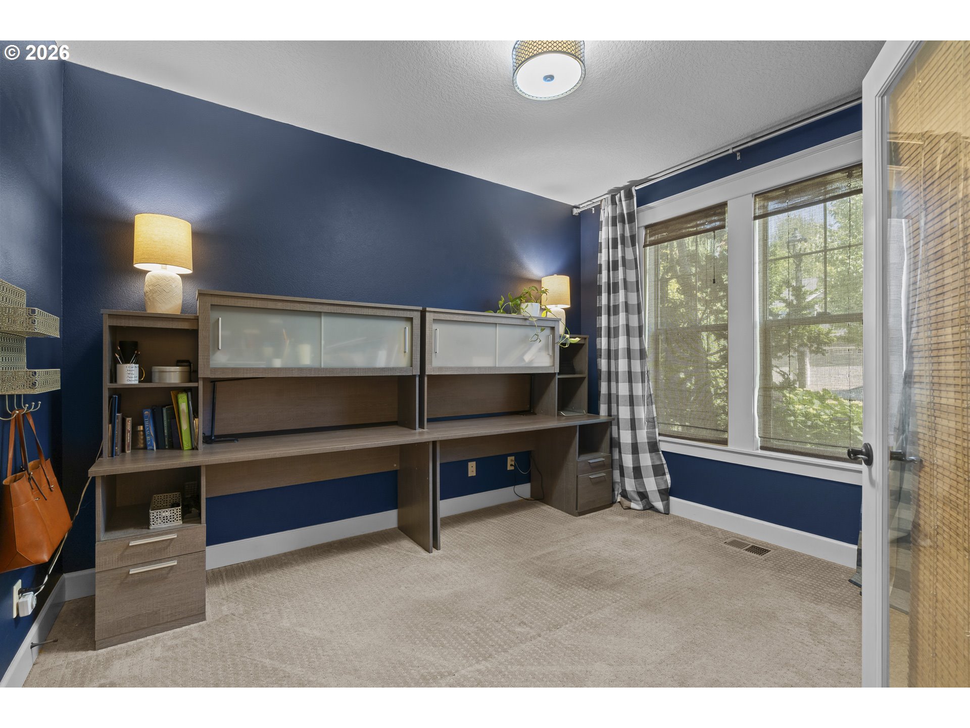 5102 E Longest Dr Property Photo 16