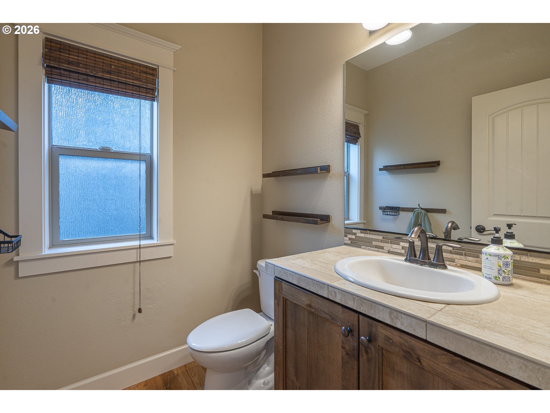 5102 E Longest Dr Property Photo 17