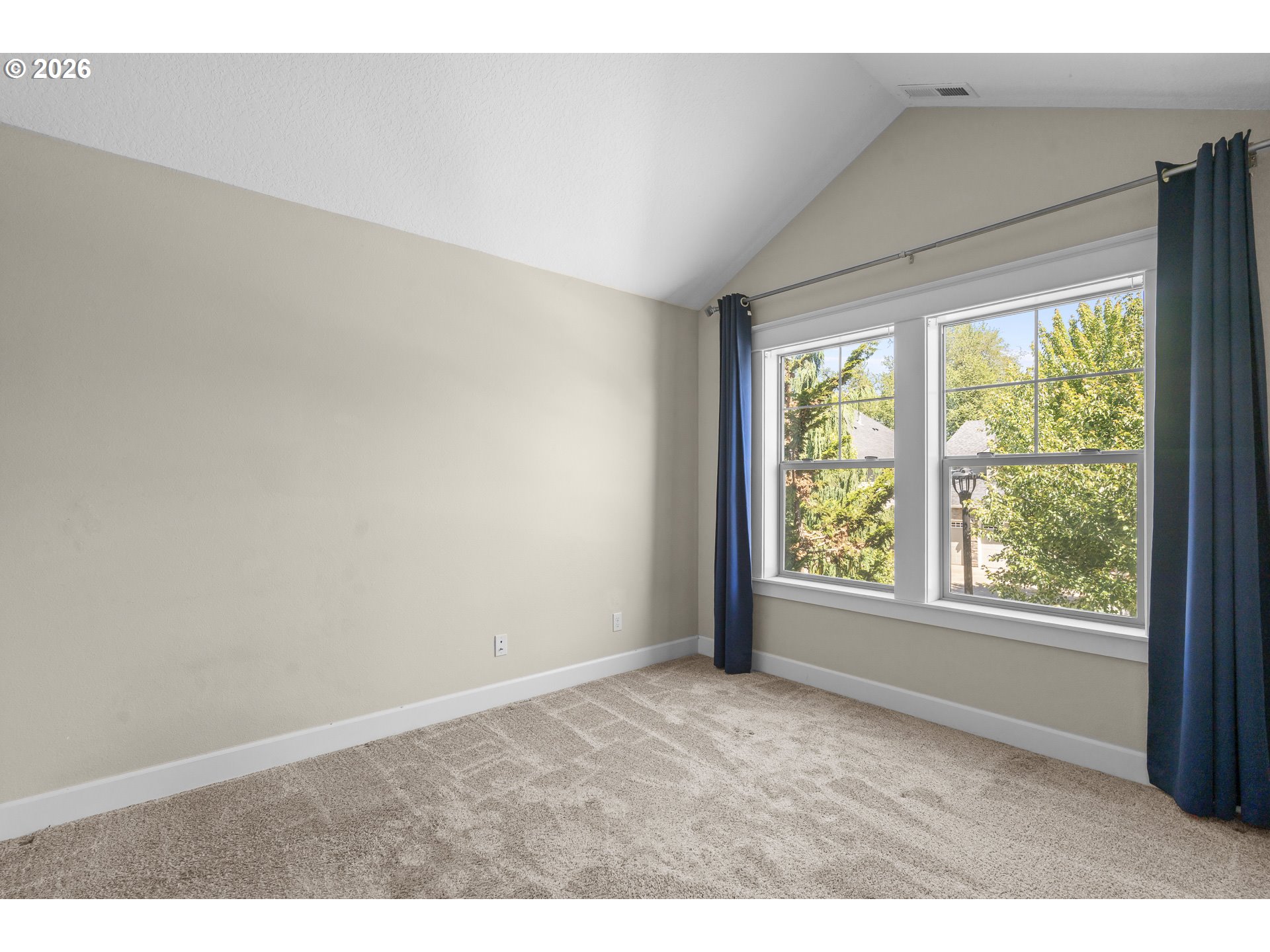 5102 E Longest Dr Property Photo 23