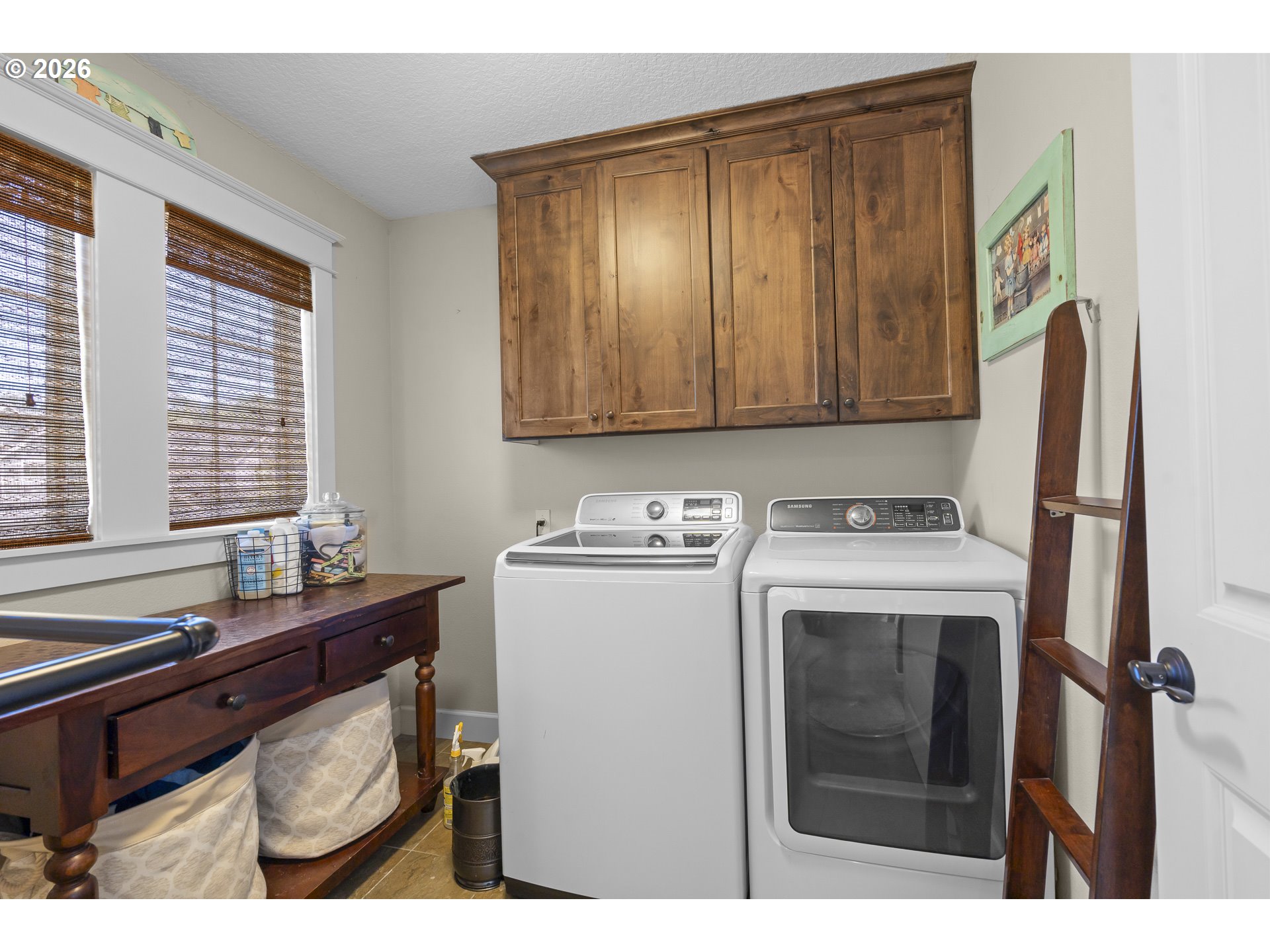 5102 E Longest Dr Property Photo 24