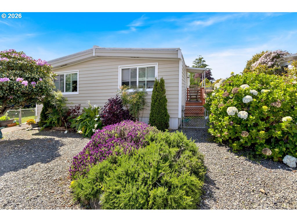 15889 Sunset Strip 62 Property Photo 3