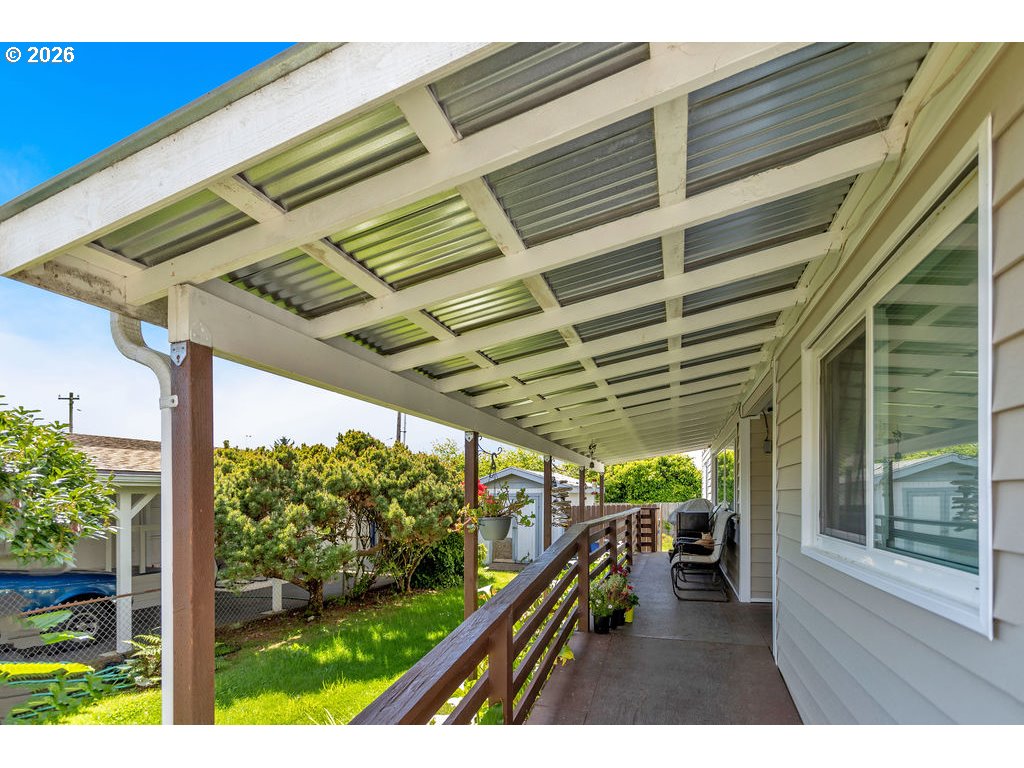 15889 Sunset Strip 62 Property Photo 5