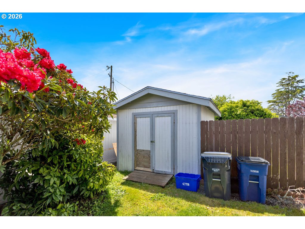 15889 Sunset Strip 62 Property Photo 47