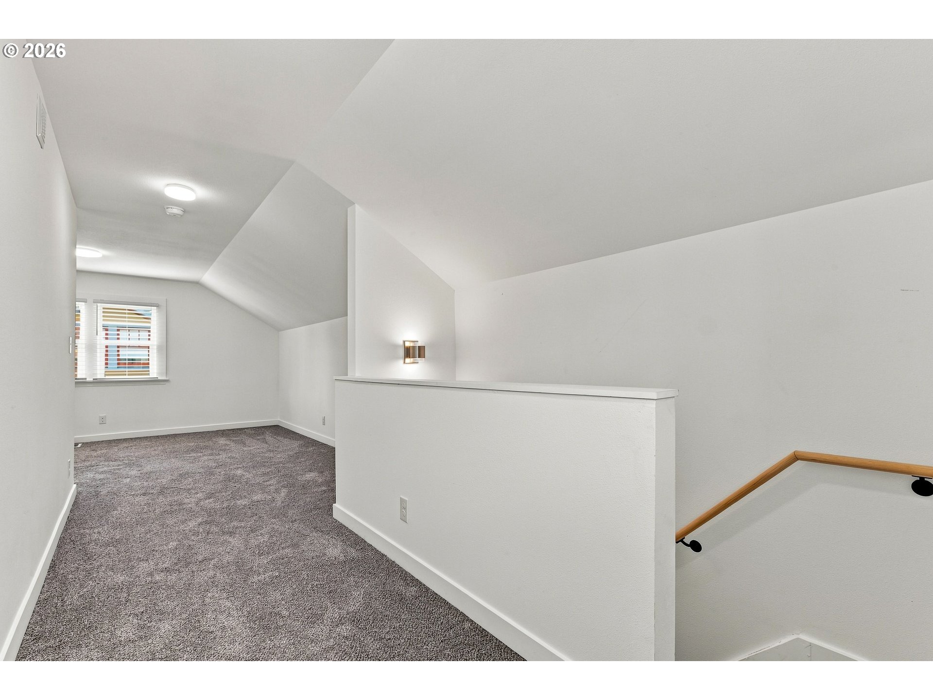 240 E Clarendon St Property Photo 27
