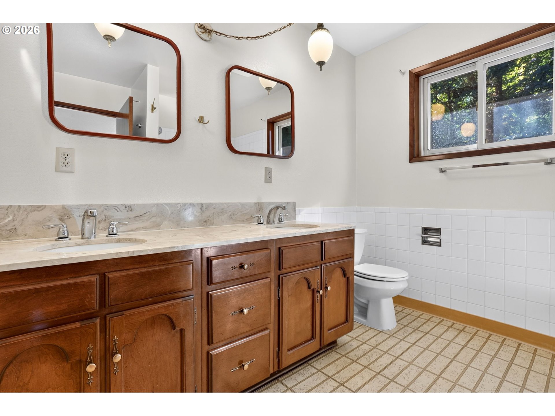 729 Nw Oregon St Property Photo 23