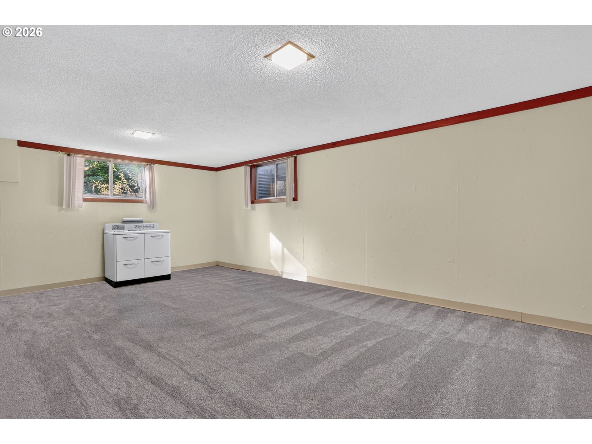 729 Nw Oregon St Property Photo 27