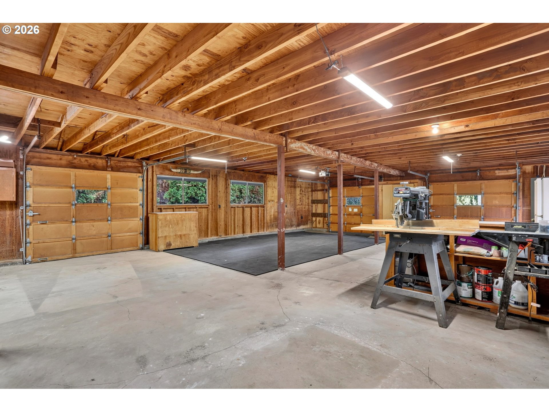 729 Nw Oregon St Property Photo 40