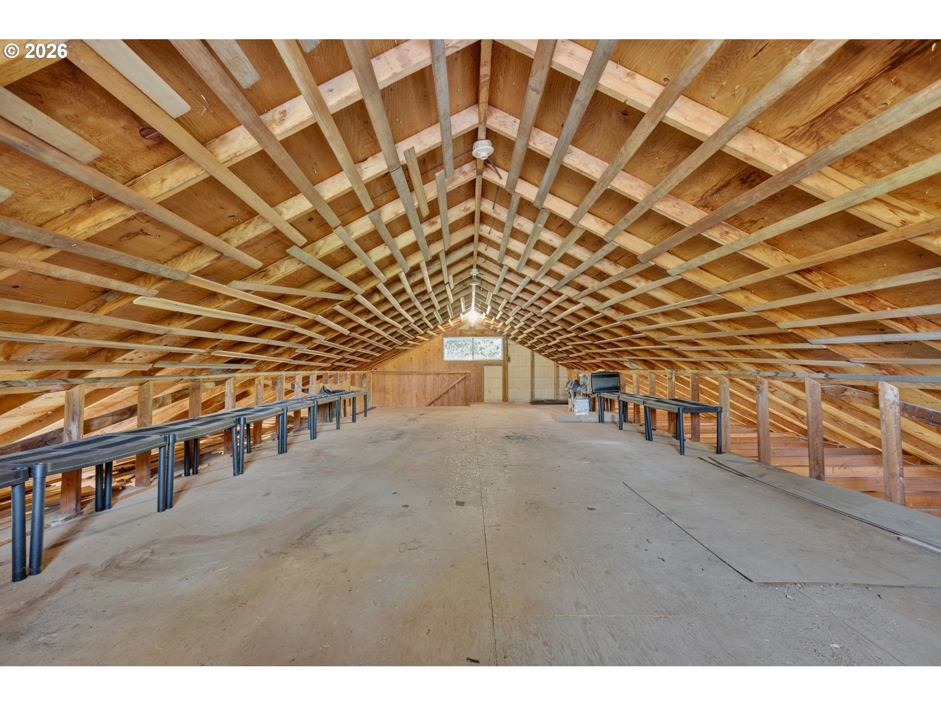 729 Nw Oregon St Property Photo 41