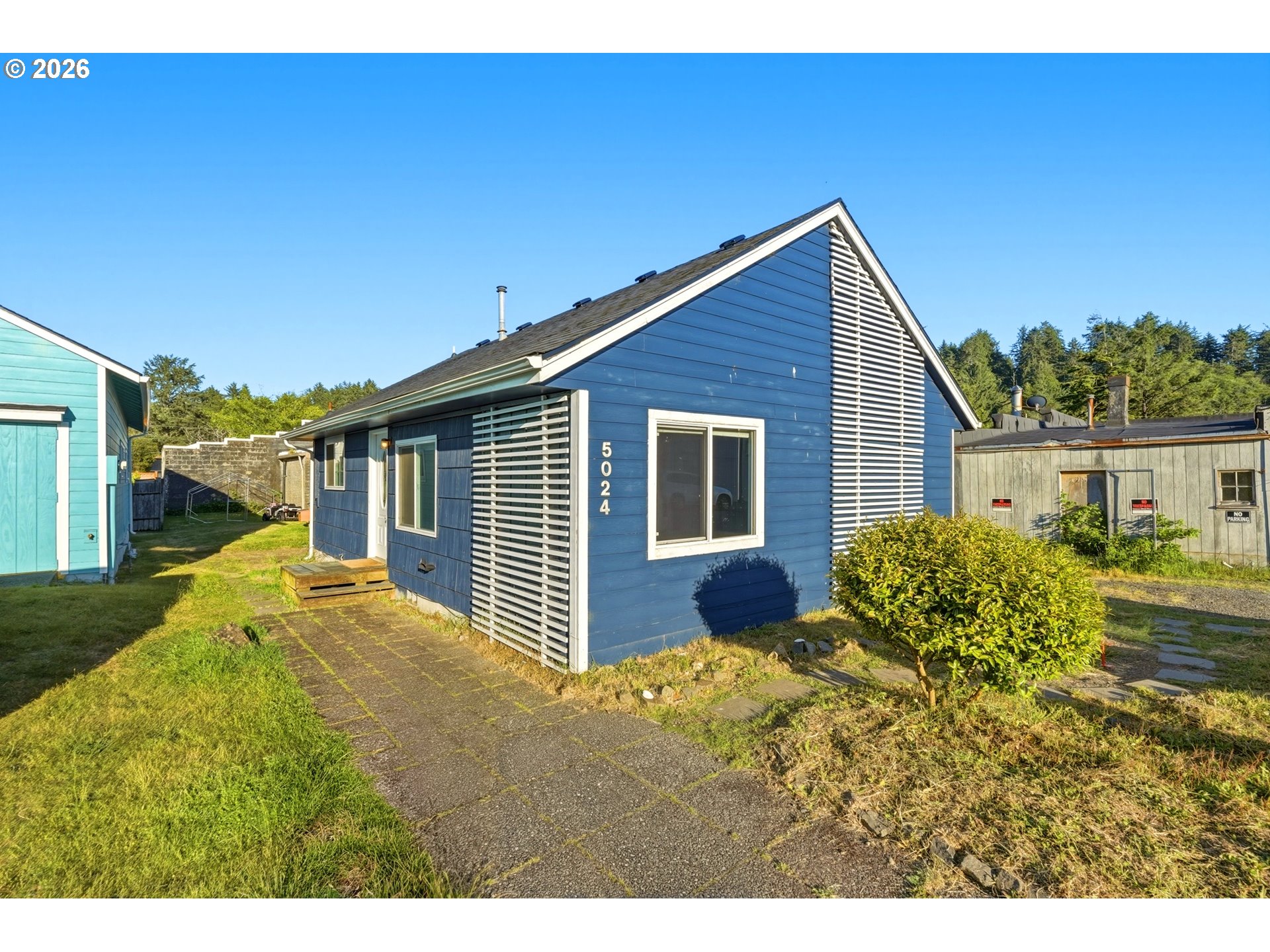 5024 Se Jetty Ave Property Photo 1
