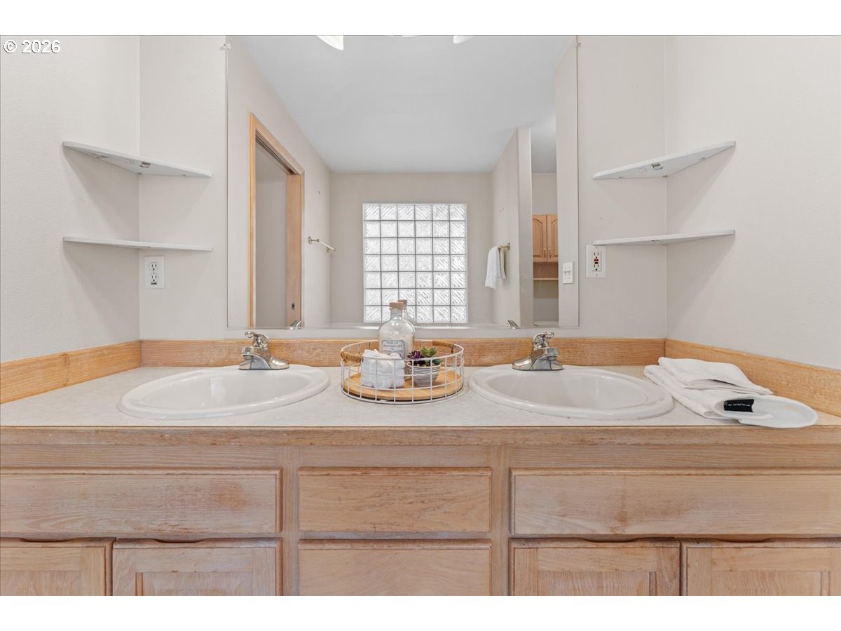 36740 Eldridge Dr Property Photo 32