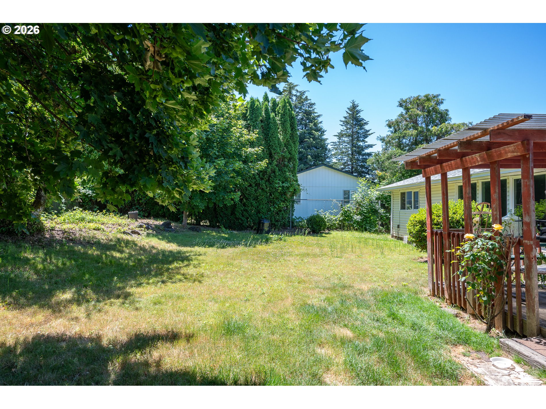 1560 Ne Cochran Dr Property Photo 28