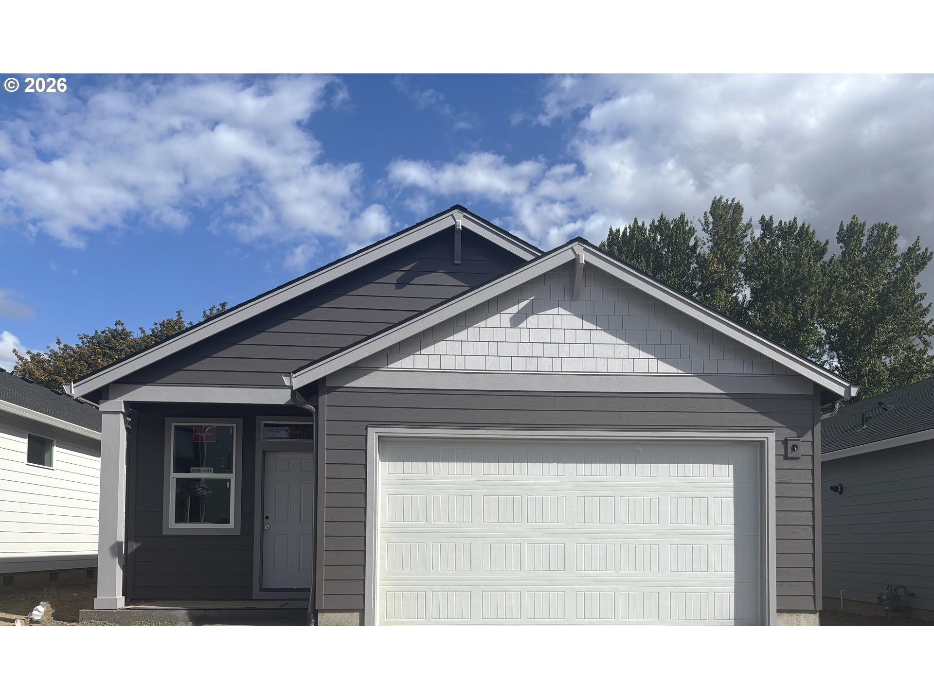 1548 N Young St Property Photo 1