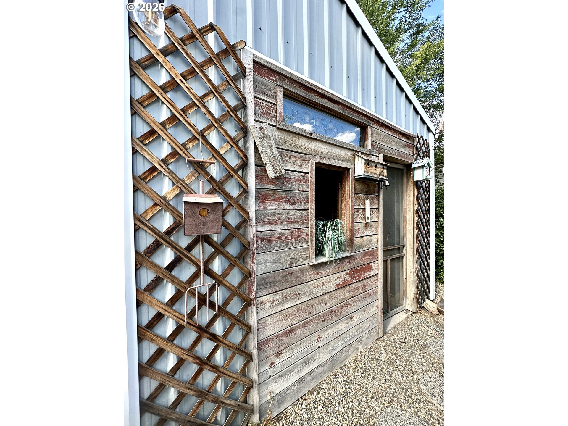 250 5th St Property Photo 30
