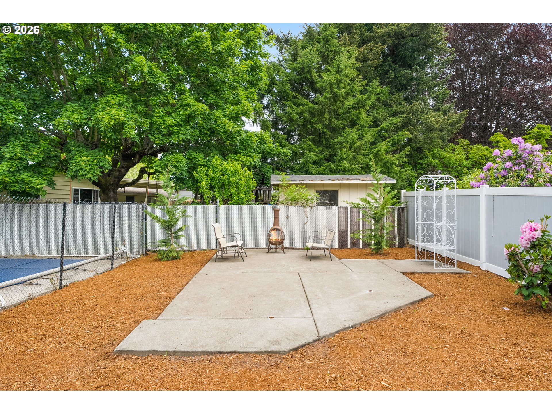 570 Nw Birdsdale Ave Property Photo 35