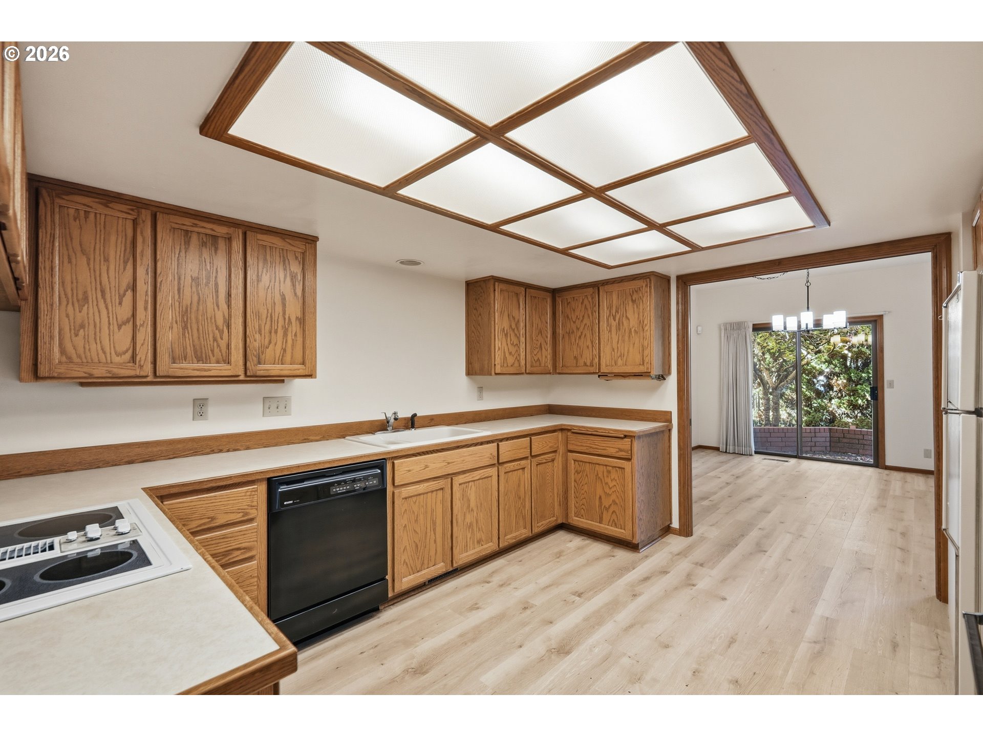 587 Wimbledon Ct Property Photo 11