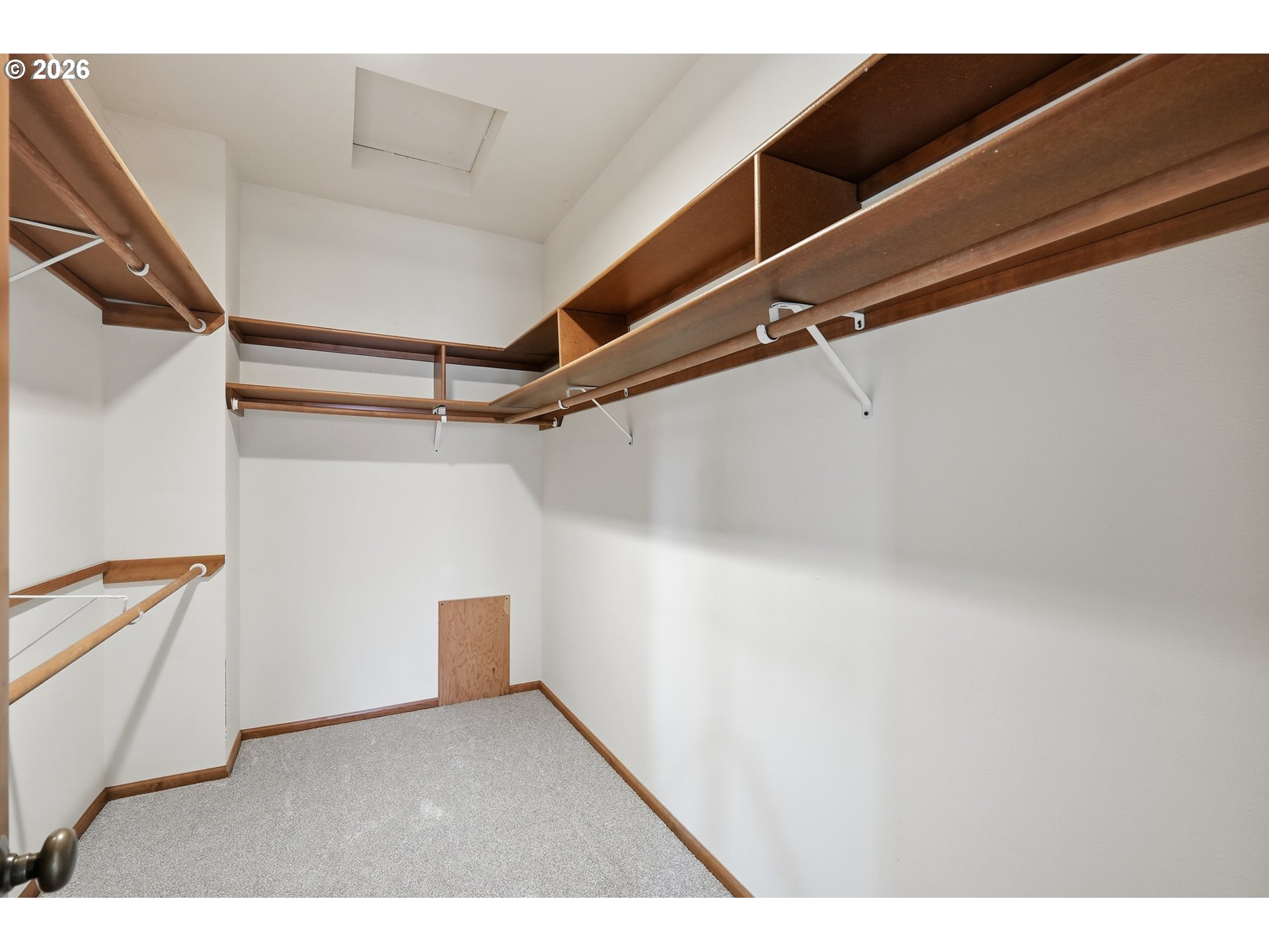 587 Wimbledon Ct Property Photo 24