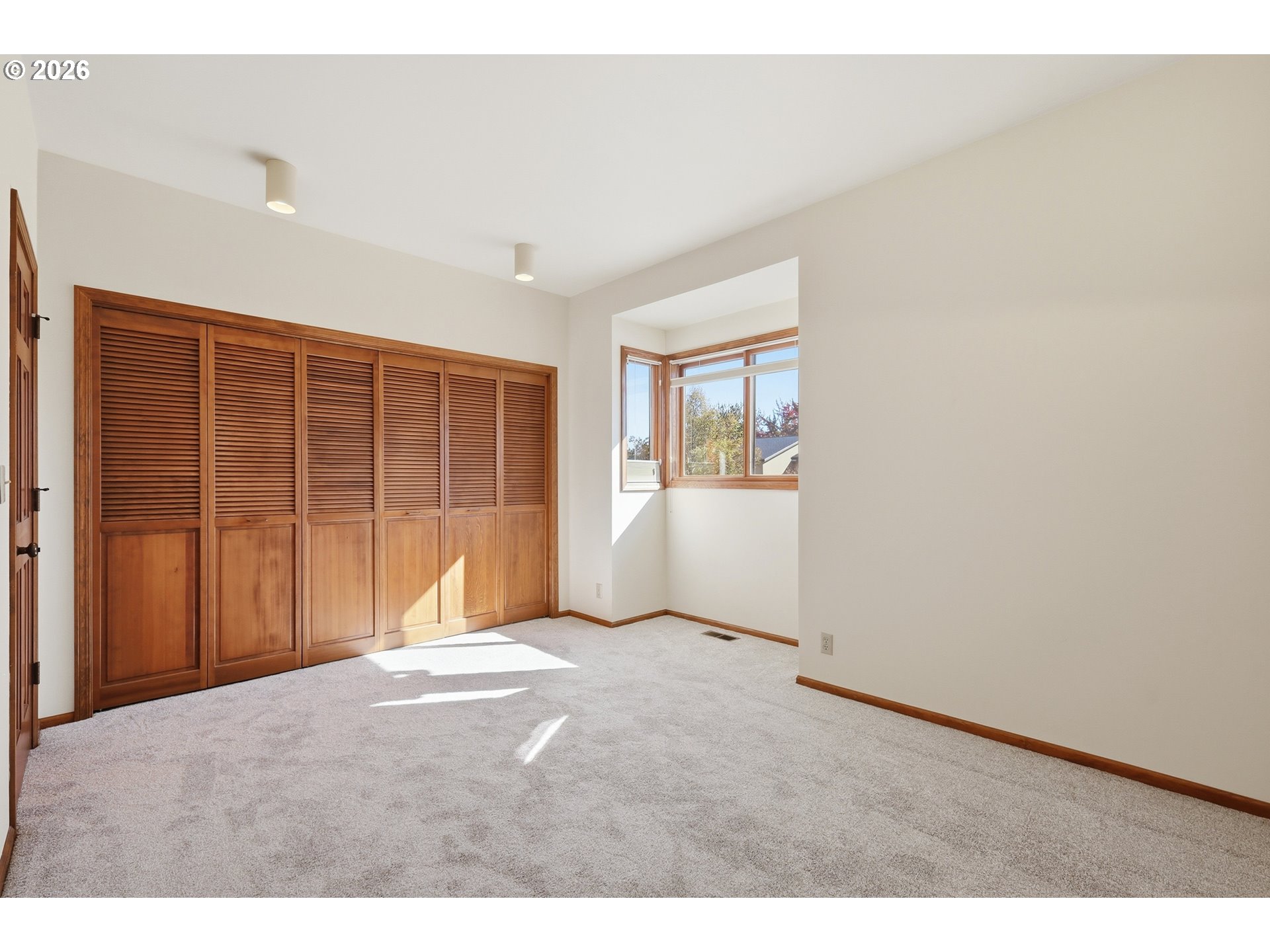 587 Wimbledon Ct Property Photo 27