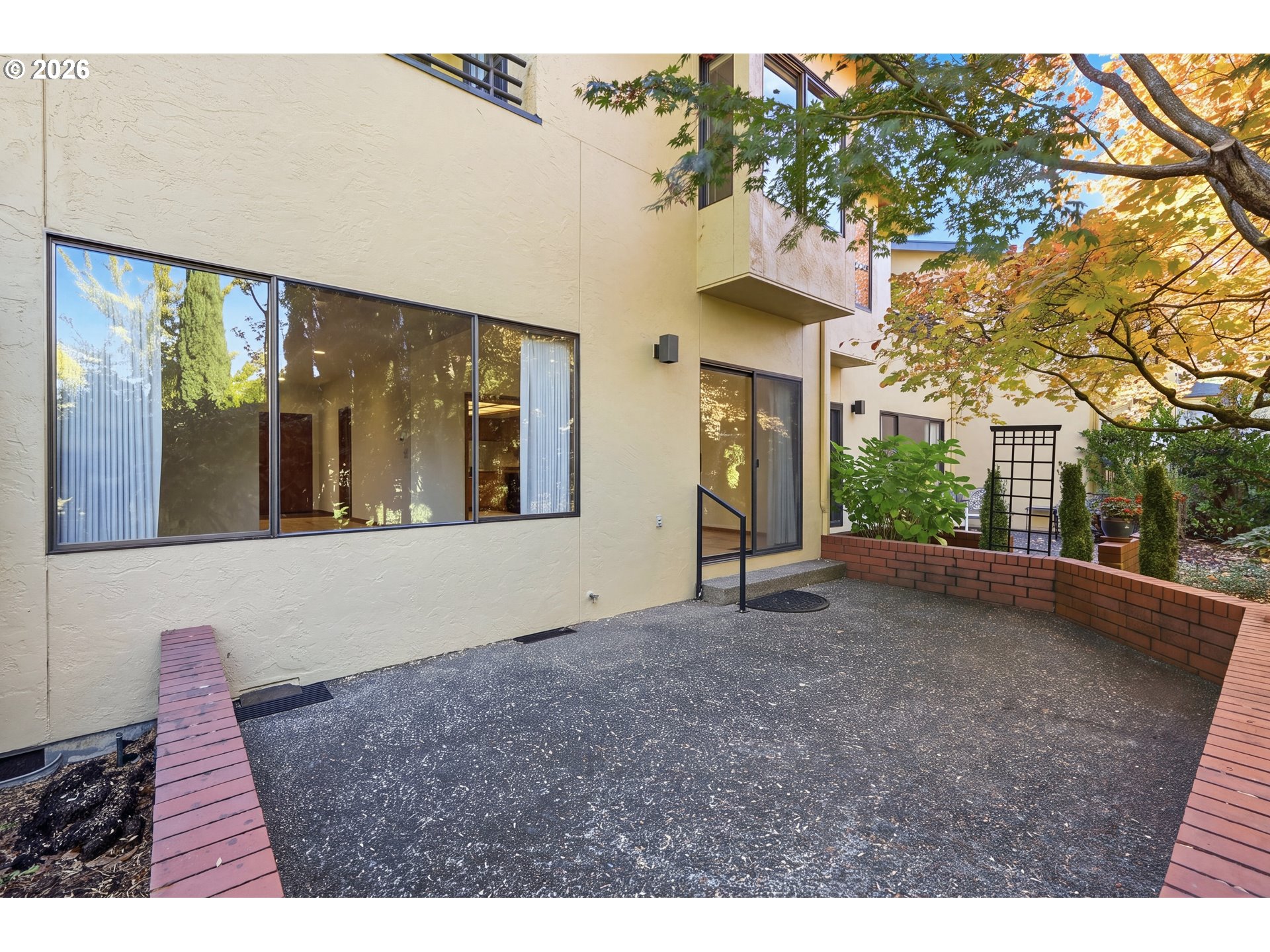 587 Wimbledon Ct Property Photo 31