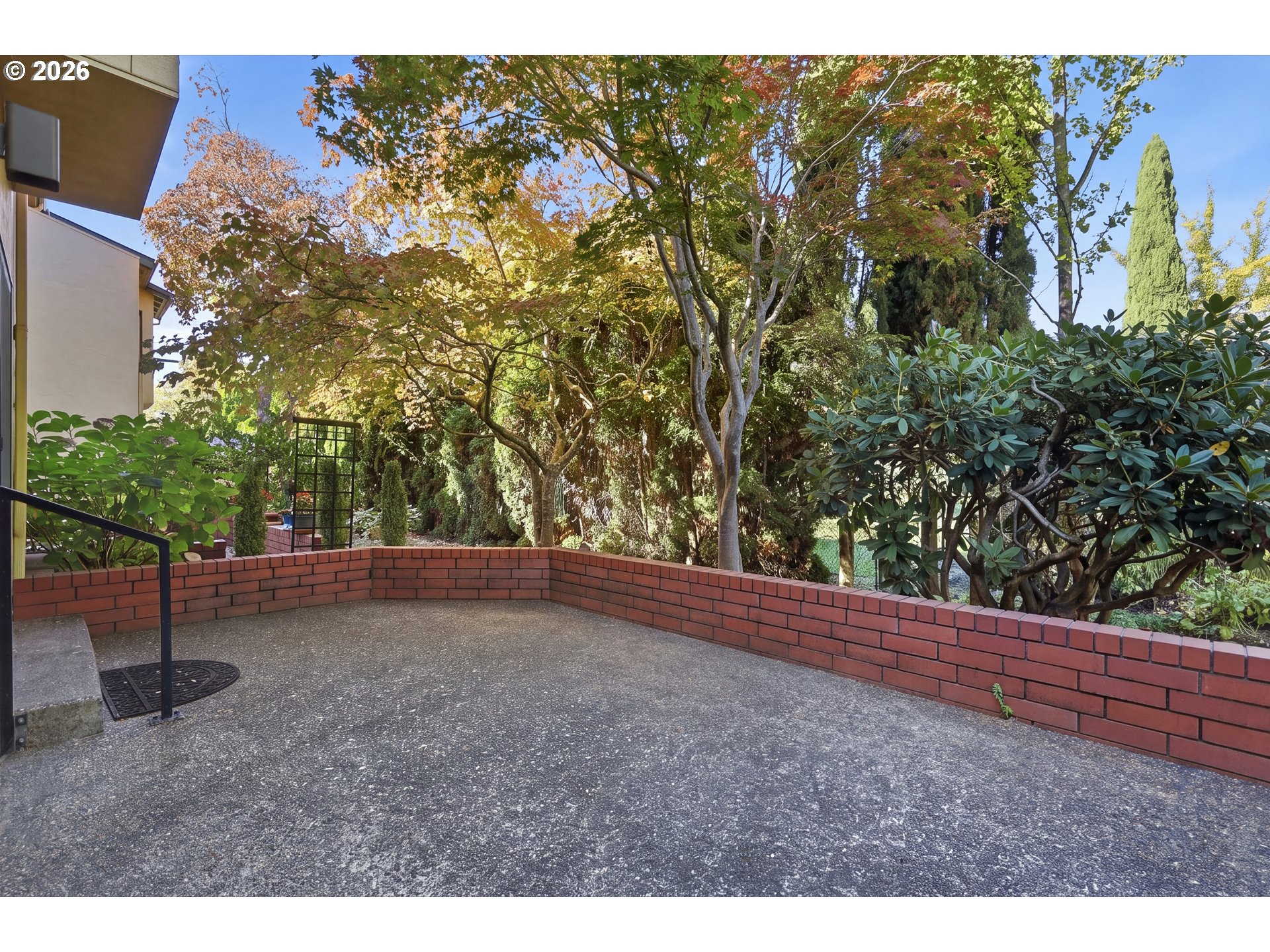 587 Wimbledon Ct Property Photo 32