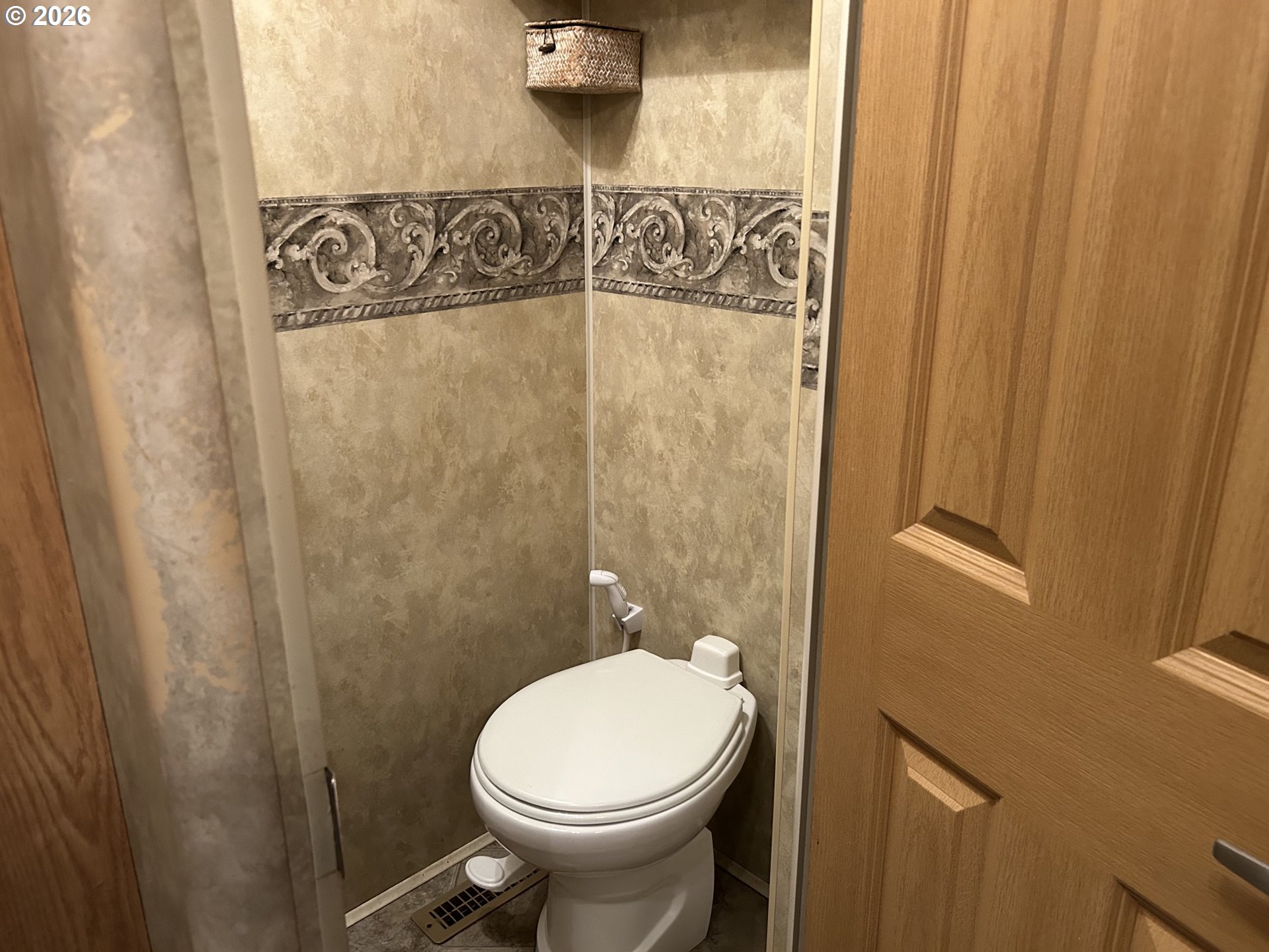 141 Outer Dr Property Photo 15