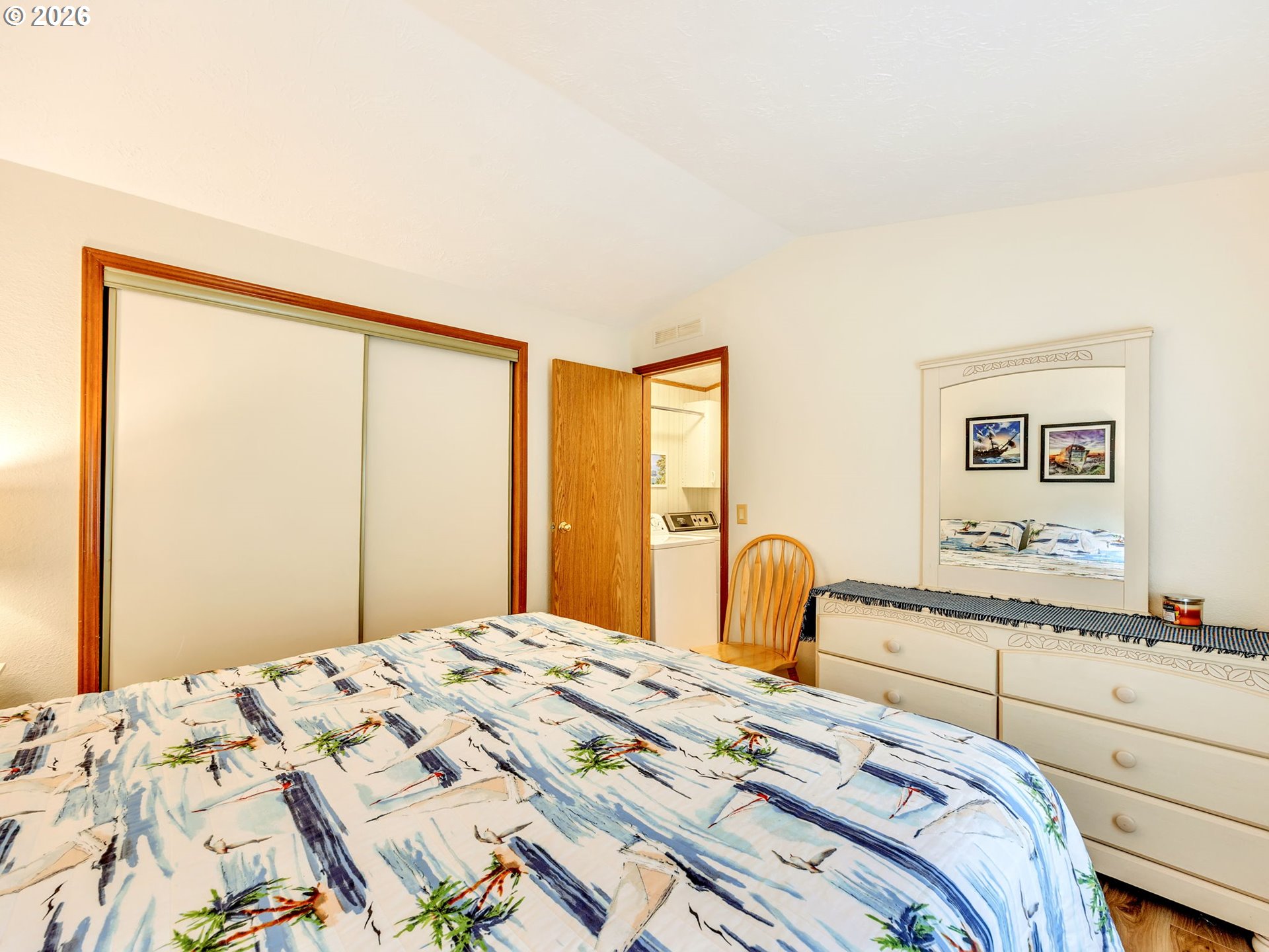 1087 S Harbor St Property Photo 22