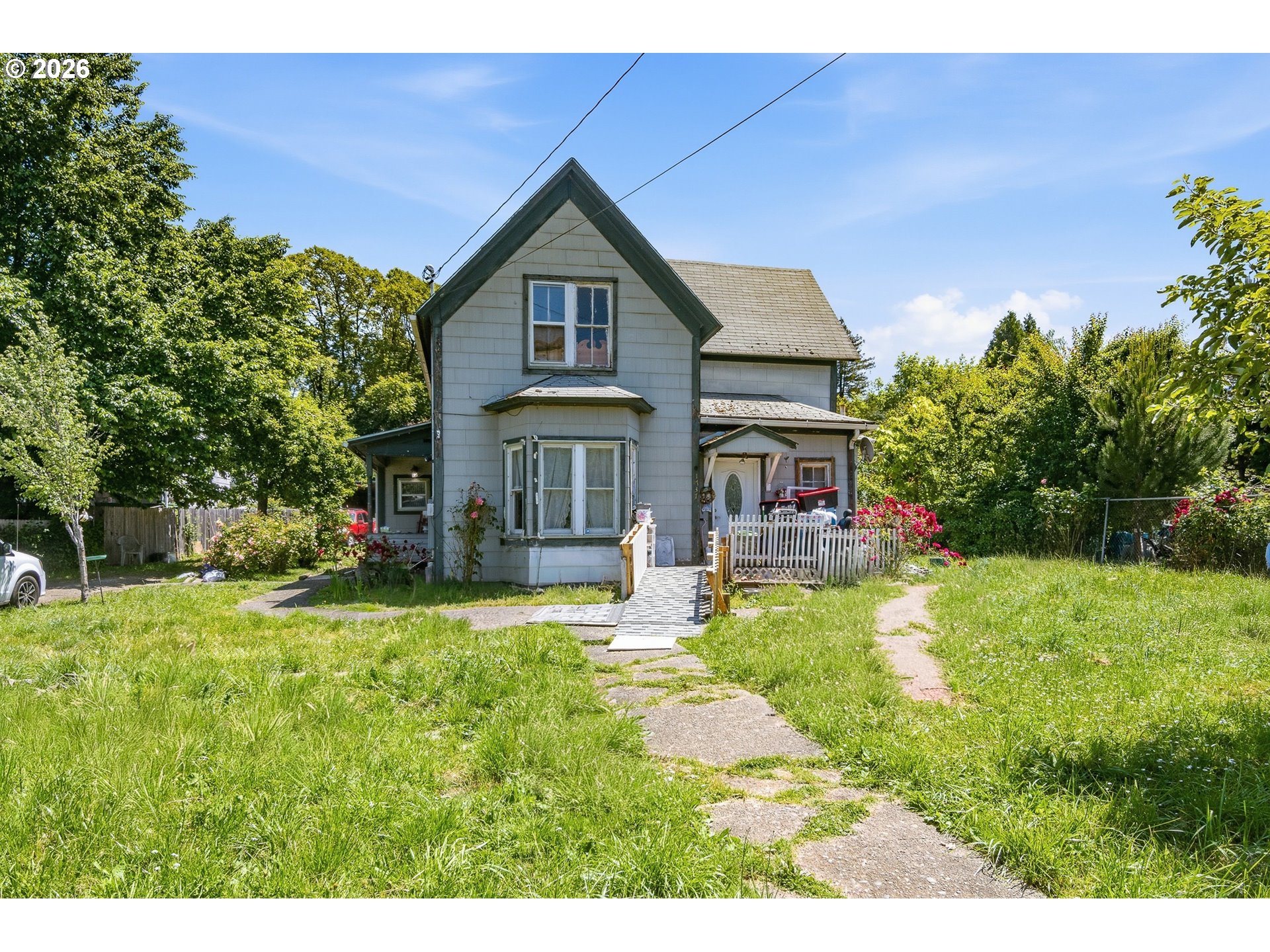 1737 Se Mill St Property Photo 1