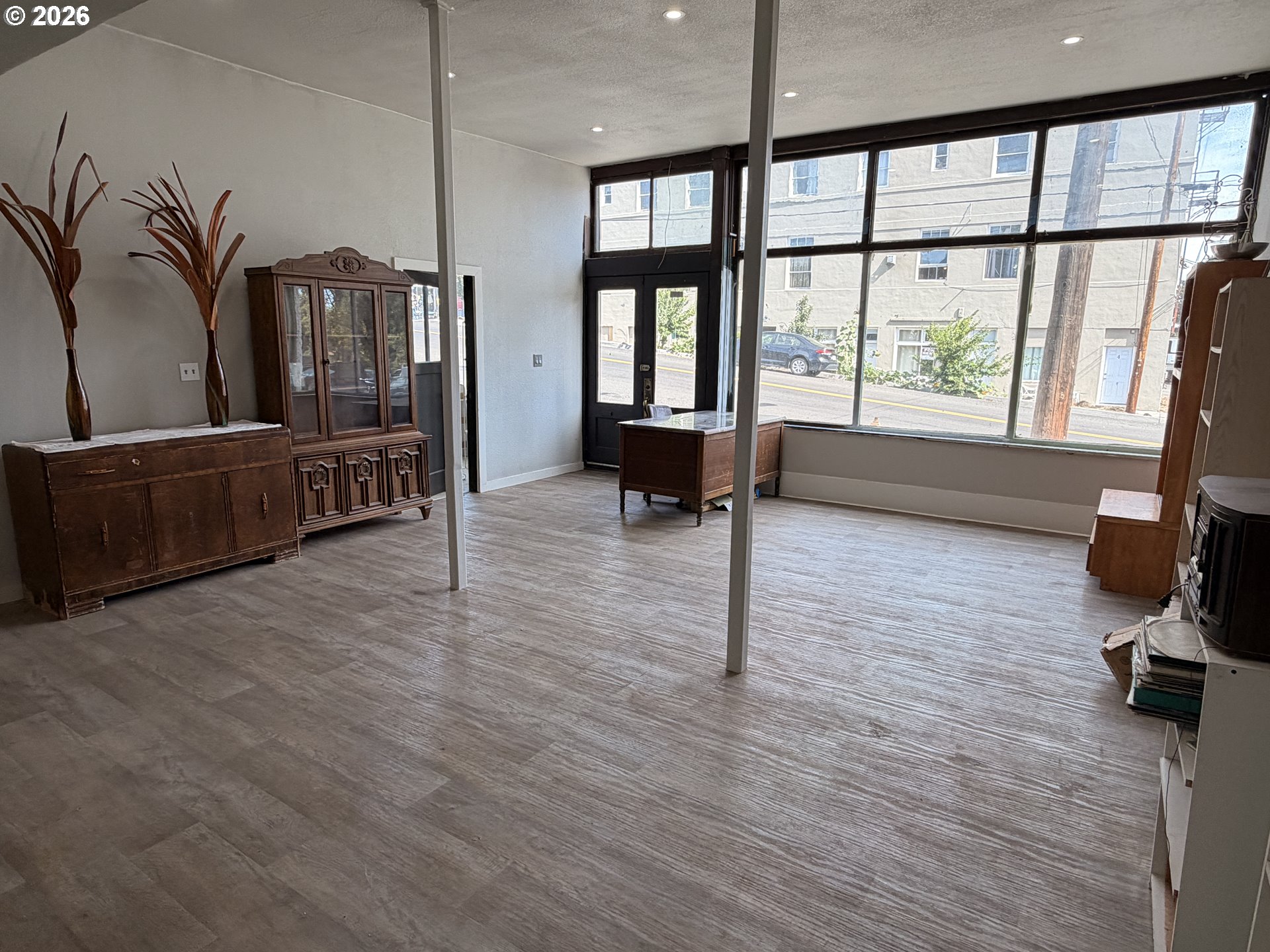 1005 1st St Property Photo 16