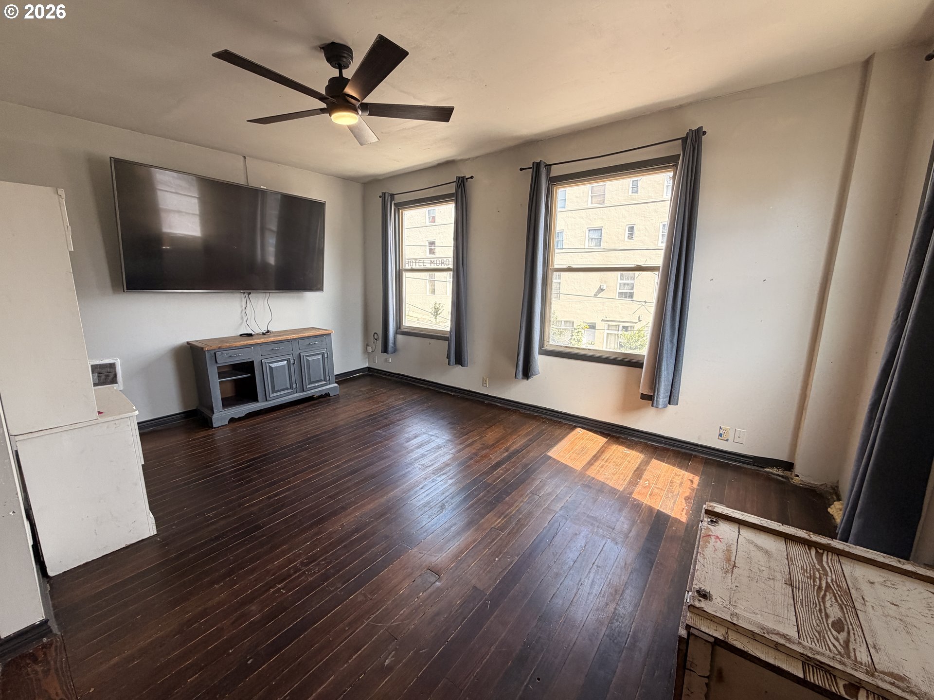 1005 1st St Property Photo 28