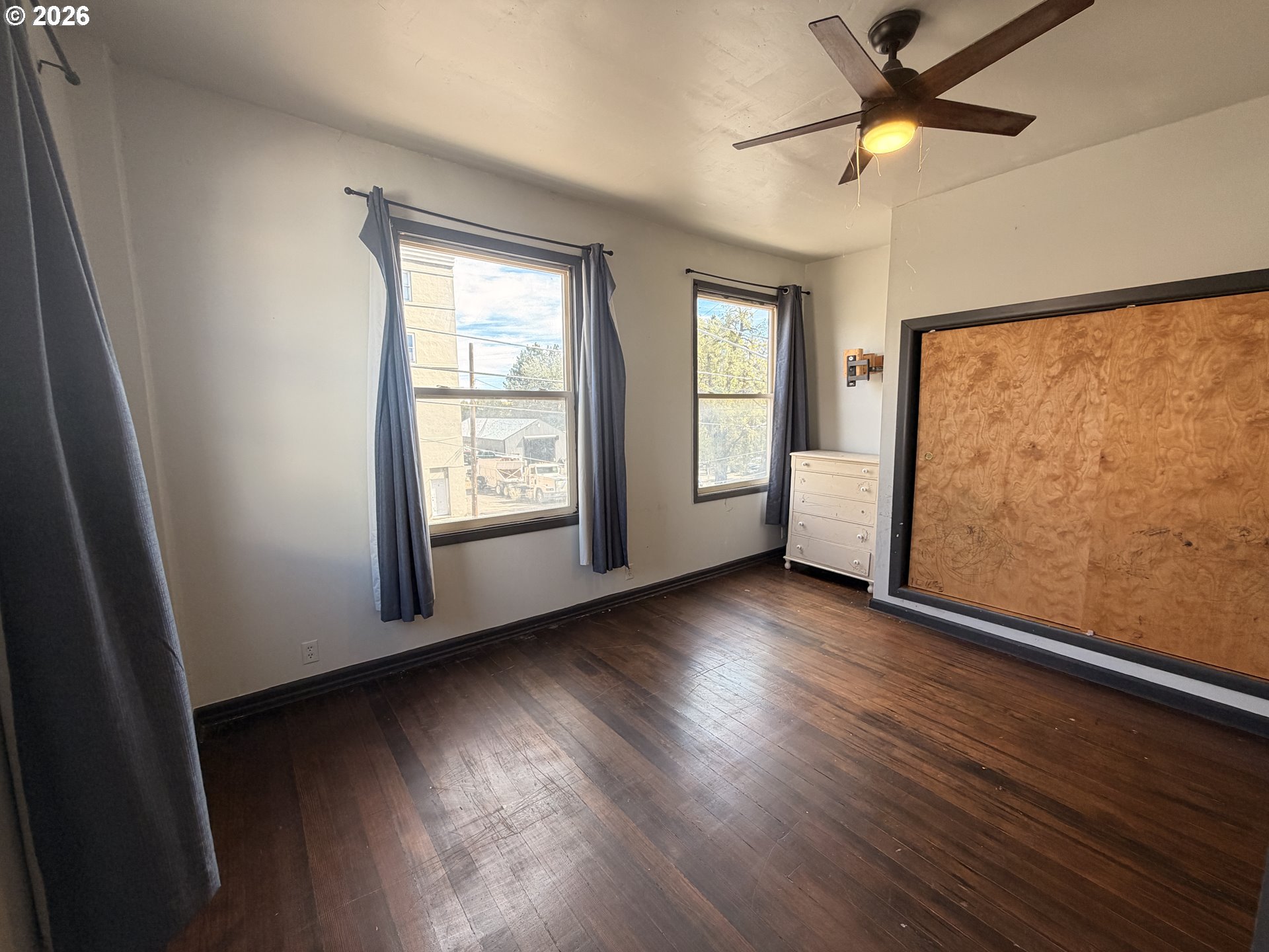 1005 1st St Property Photo 34