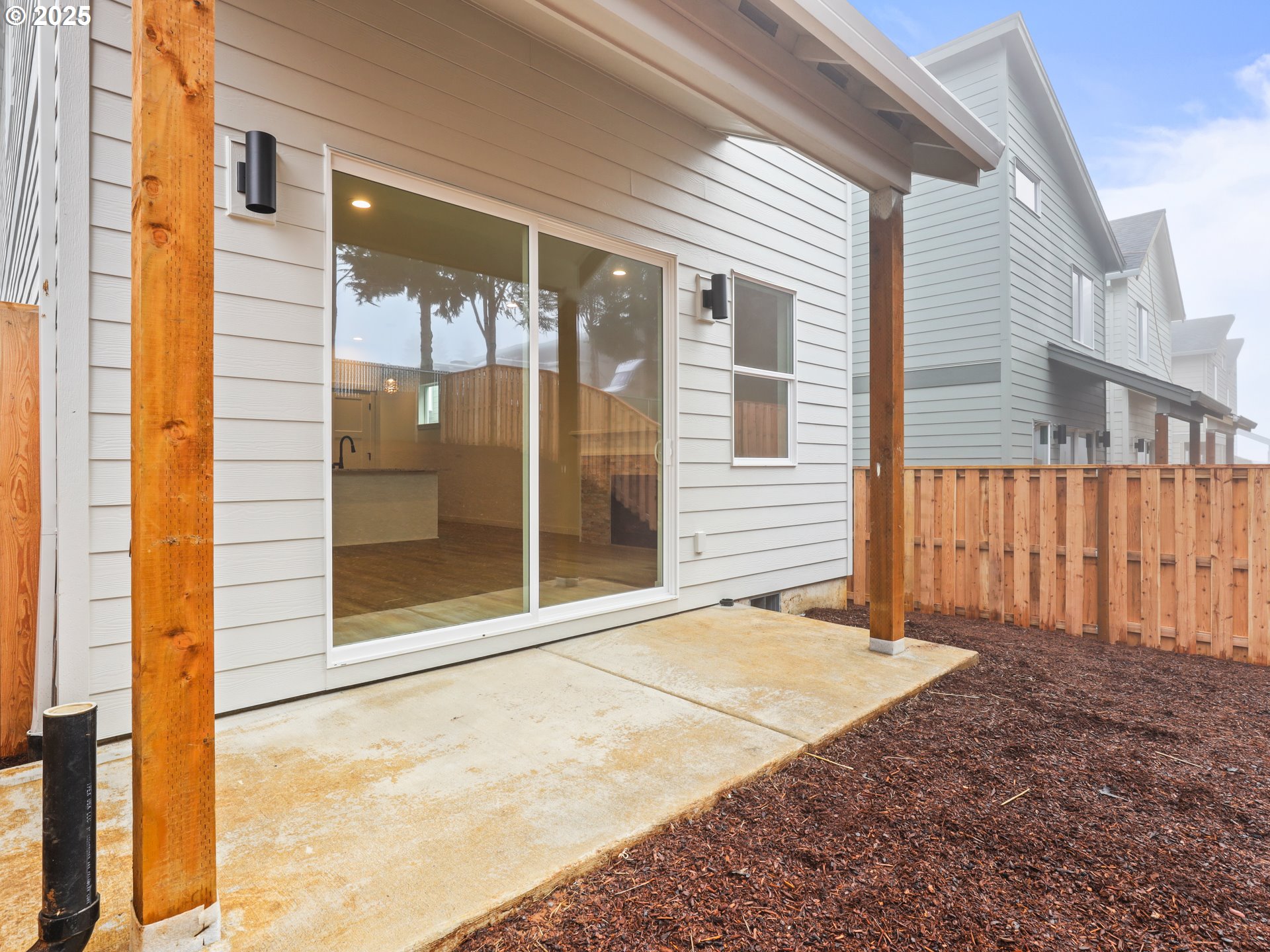 41950 Deschutes Ave Property Photo 32