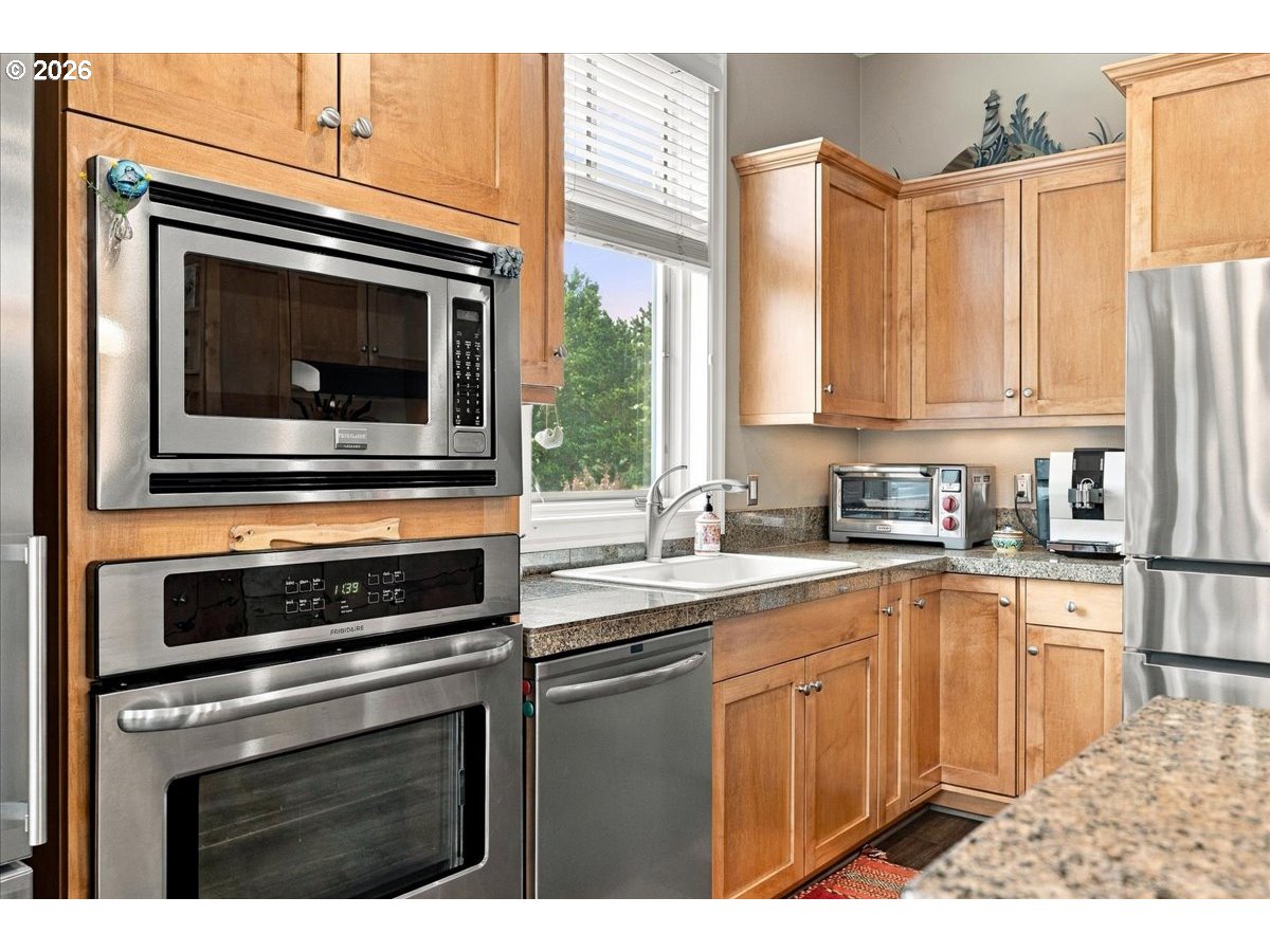 707 N Hayden Island Dr 328 Property Photo 16