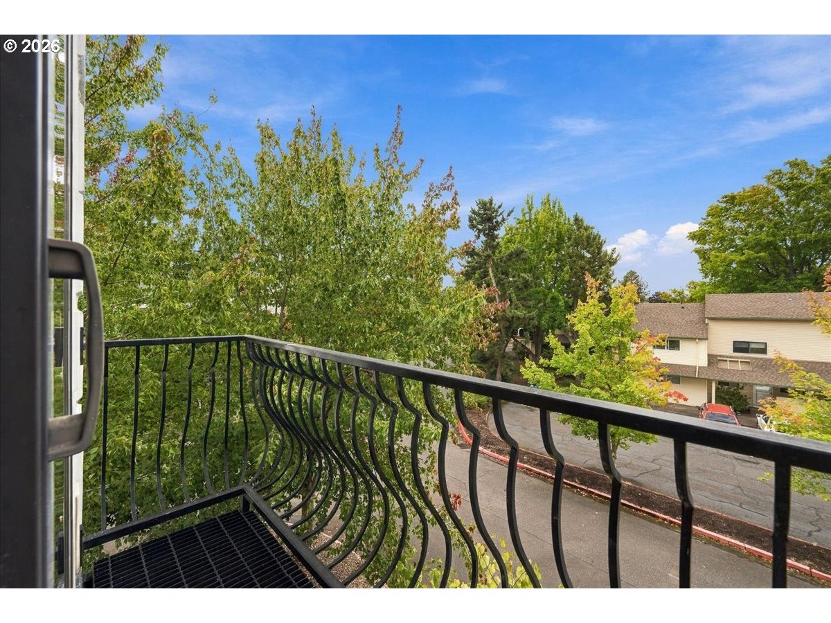 707 N Hayden Island Dr 328 Property Photo 23