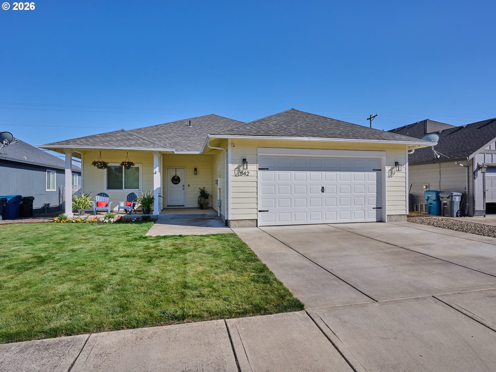 542 E ELM LOOP Property Photo 1