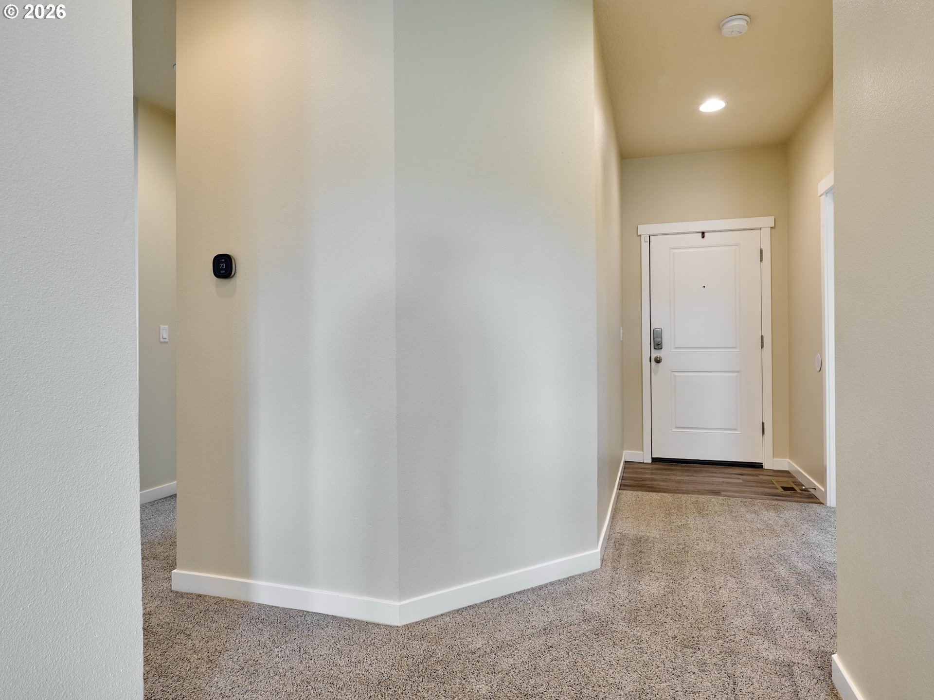 542 E Elm Loop Property Photo 13