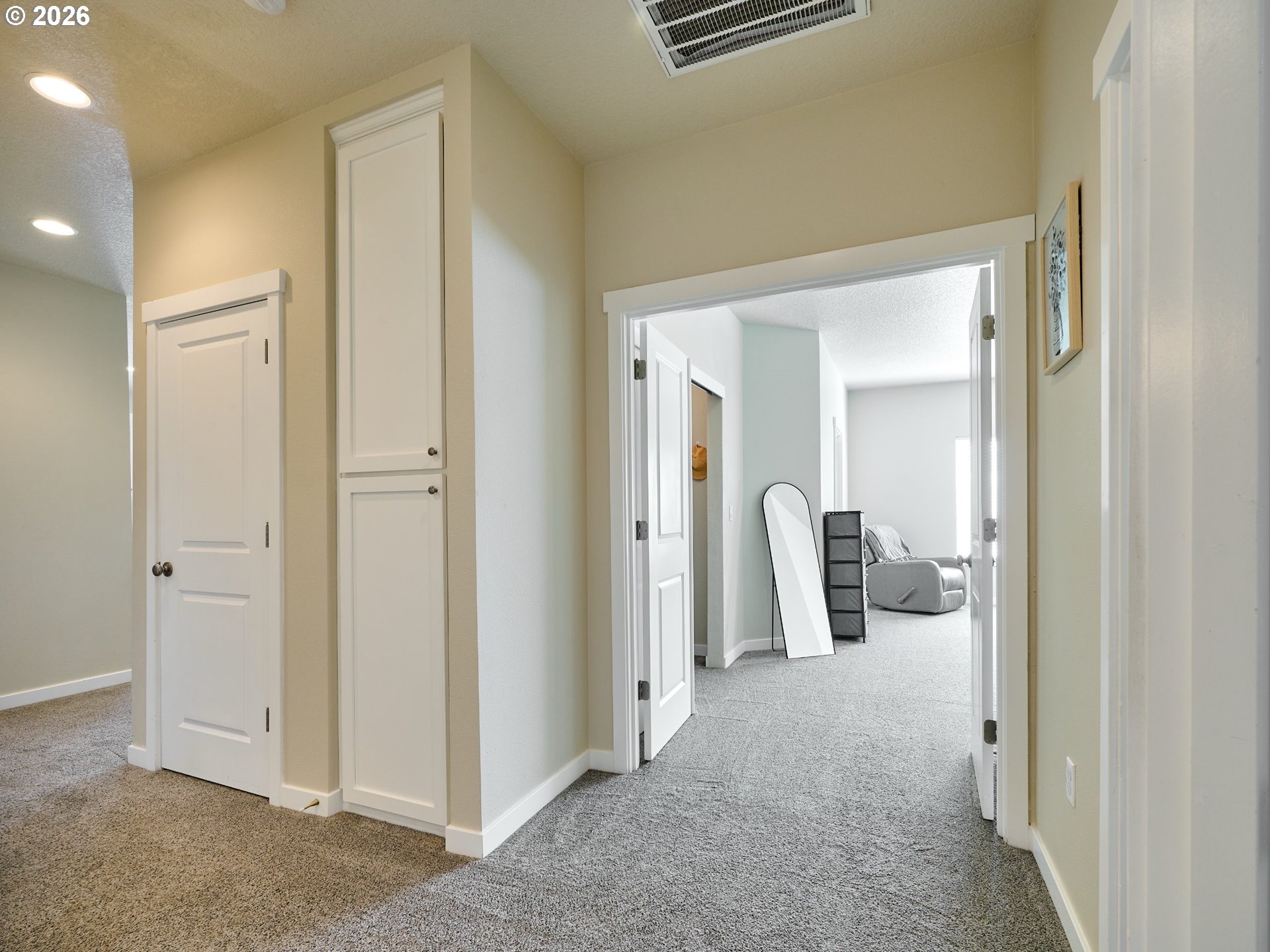 542 E Elm Loop Property Photo 14