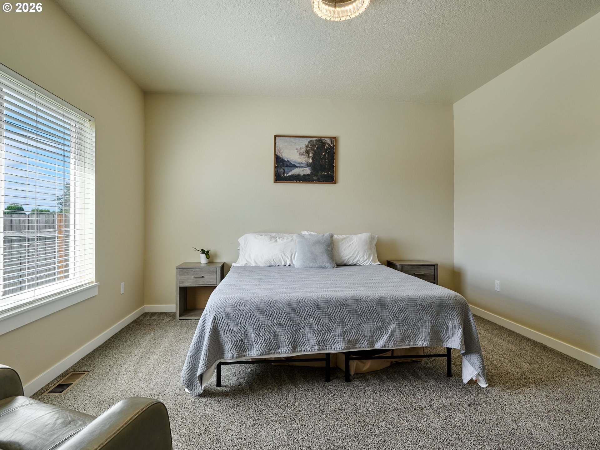 542 E Elm Loop Property Photo 15