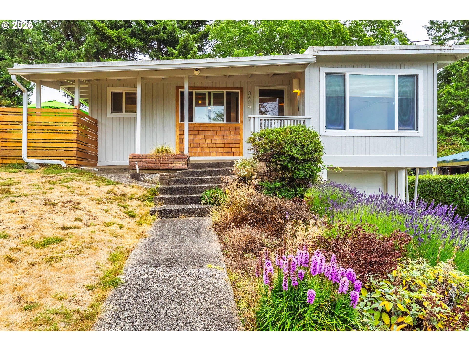 3600 Ne Johns Loop Property Photo 1