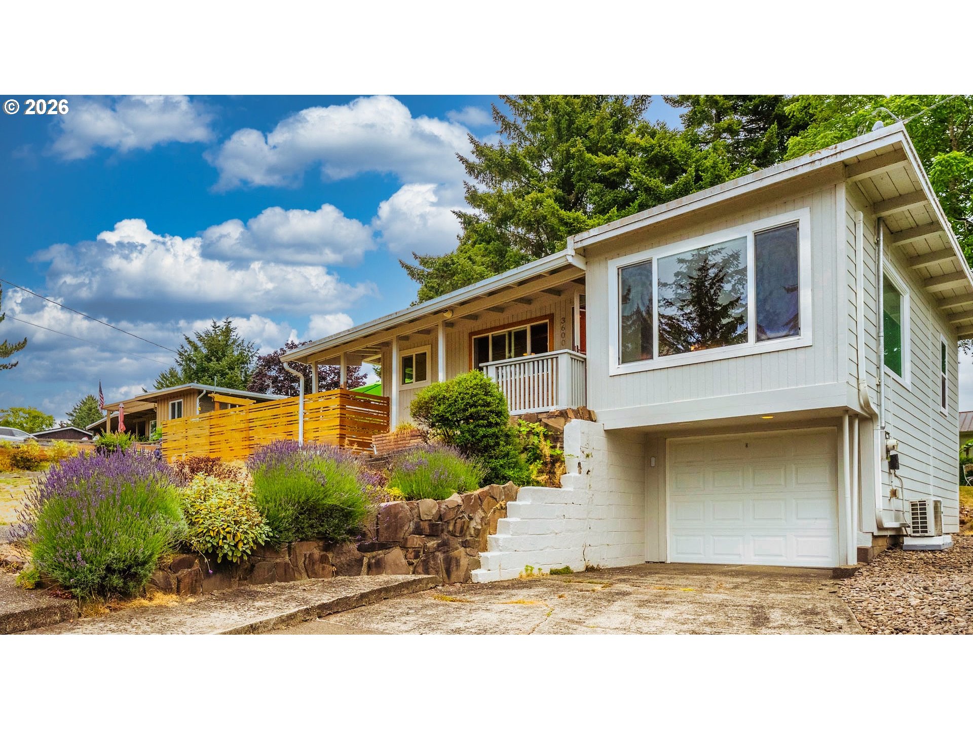 3600 Ne Johns Loop Property Photo 3