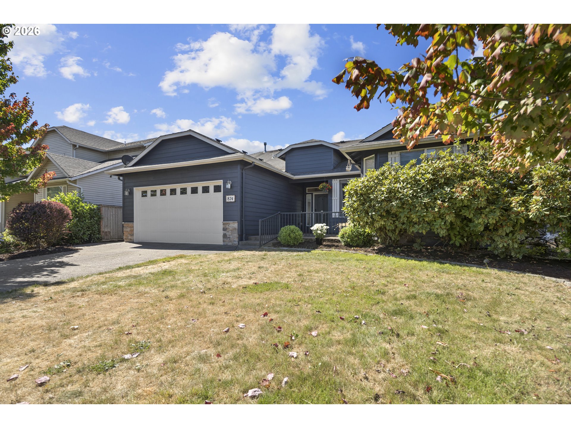 874 Meadow Dr Property Photo 3