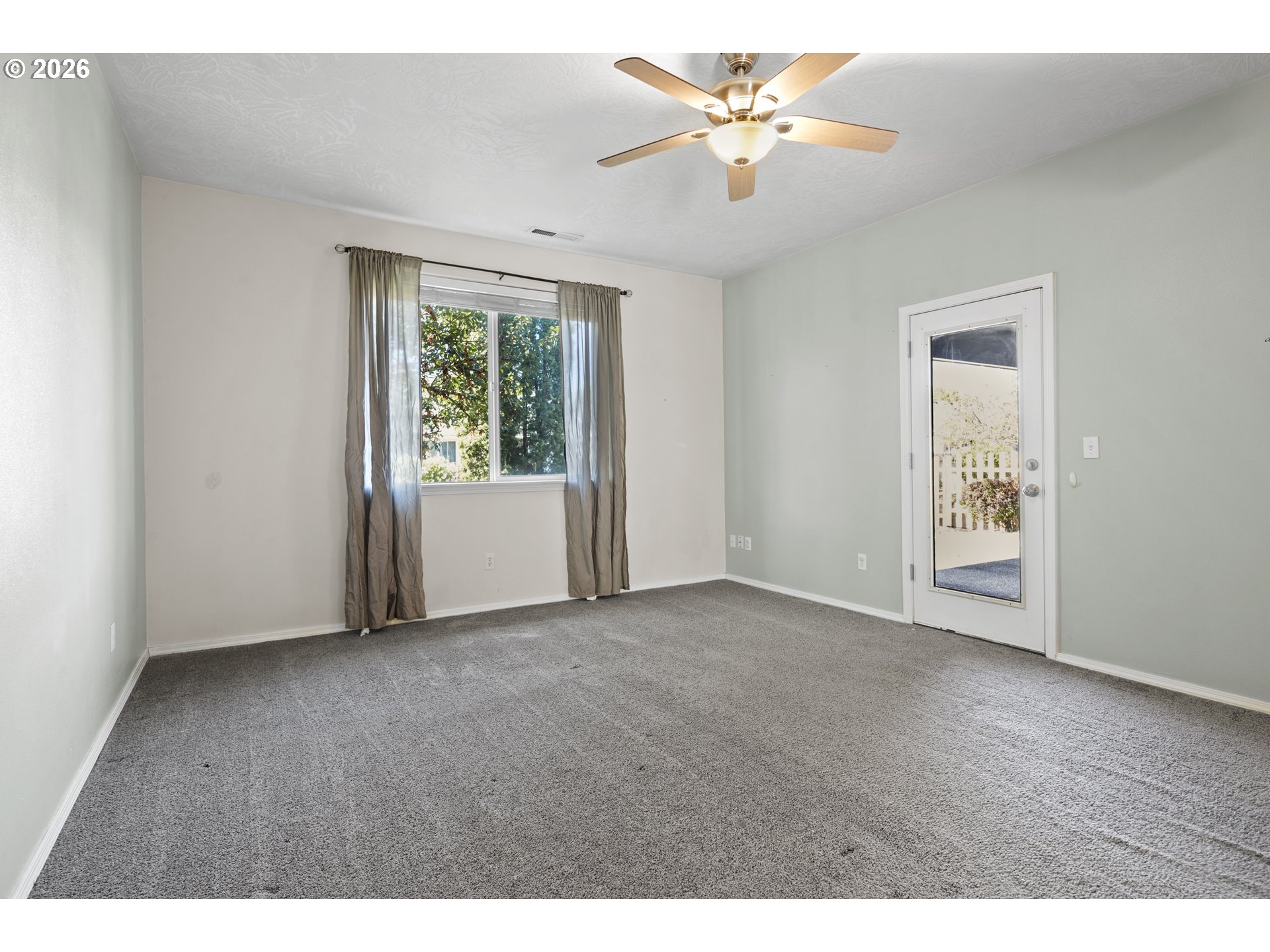874 Meadow Dr Property Photo 32