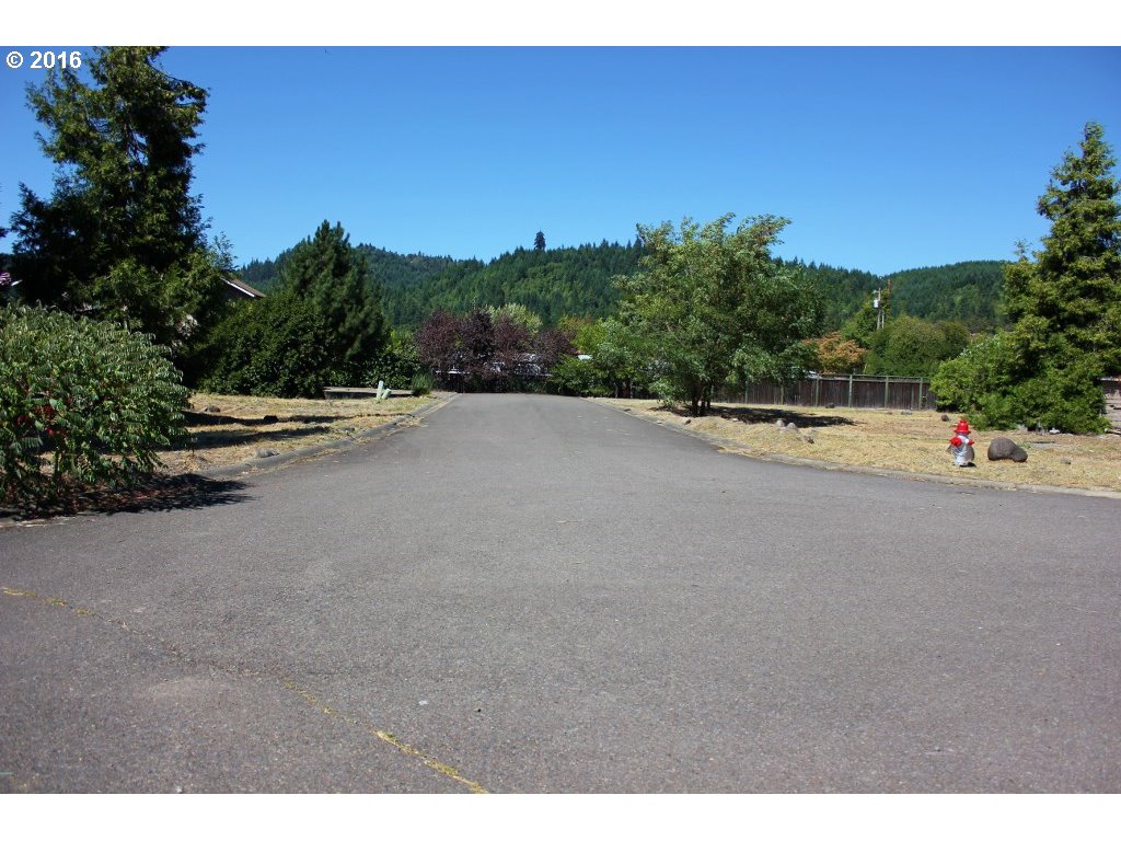 Christel Ln Property Photo 3