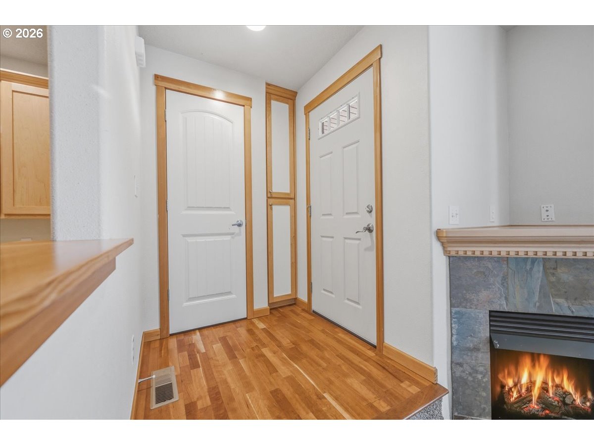 2025 Elm St 4a Property Photo 8