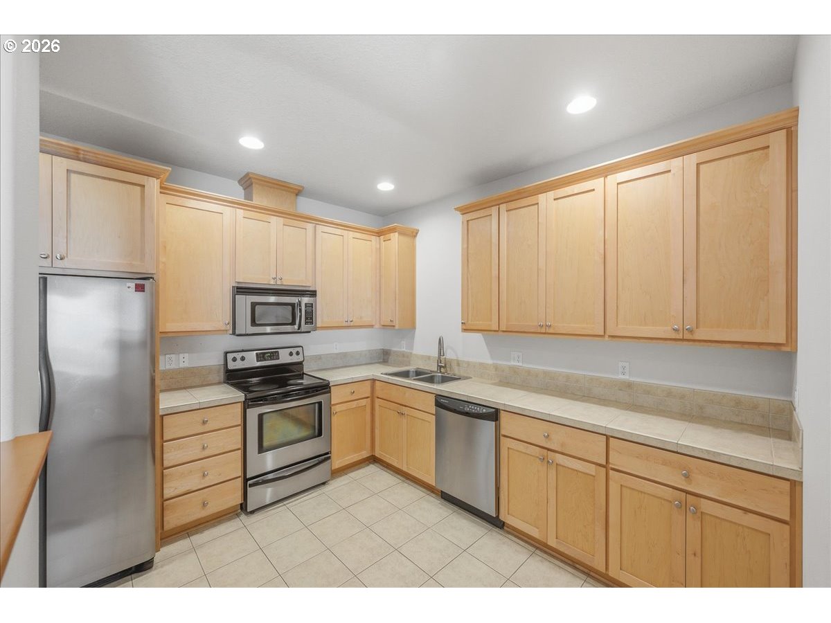 2025 Elm St 4a Property Photo 14