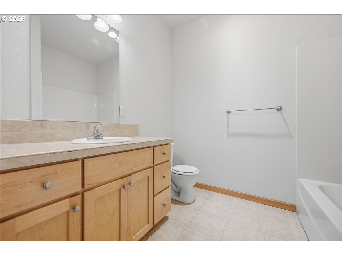 2025 Elm St 4a Property Photo 32