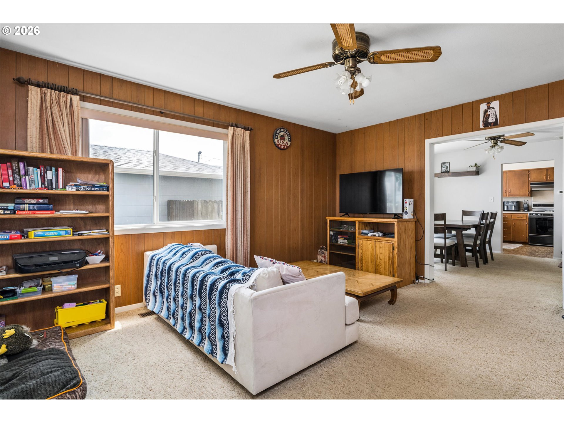 1147 Juniper St Property Photo 3