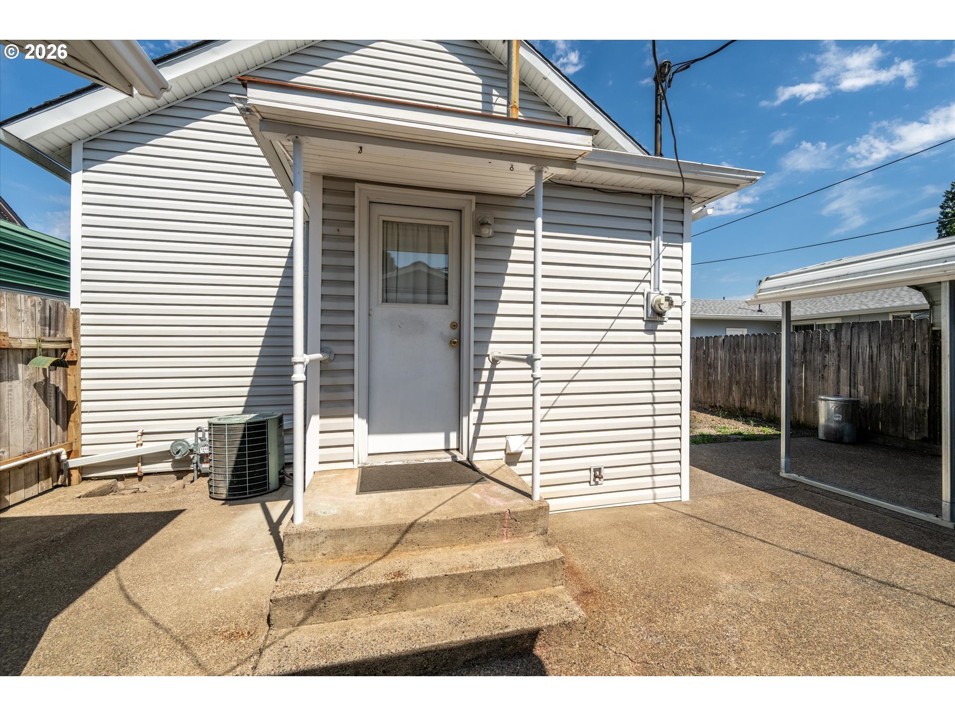 1147 Juniper St Property Photo 24
