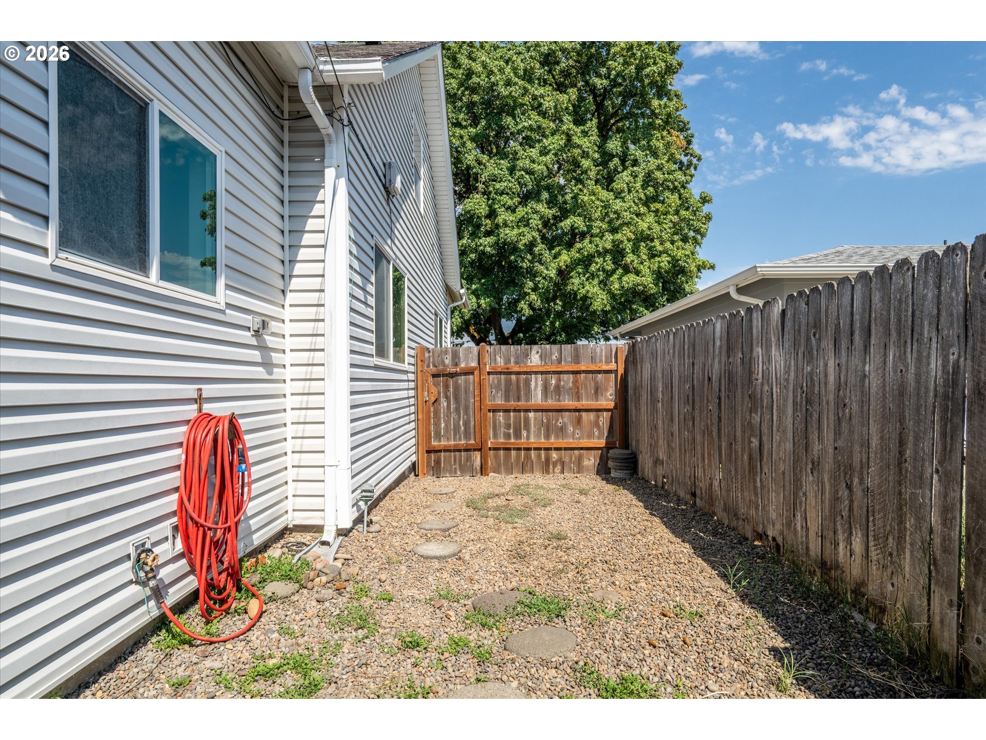 1147 Juniper St Property Photo 27