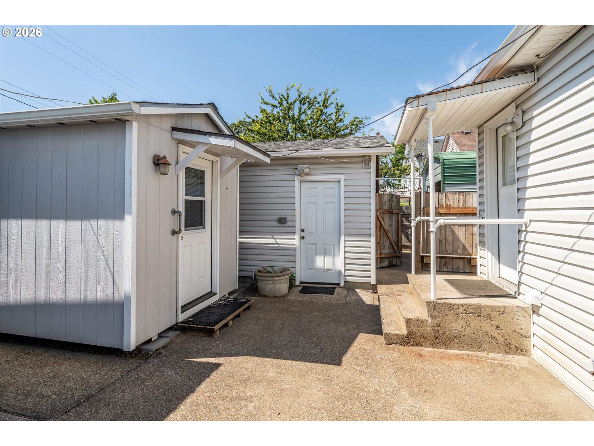 1147 Juniper St Property Photo 30