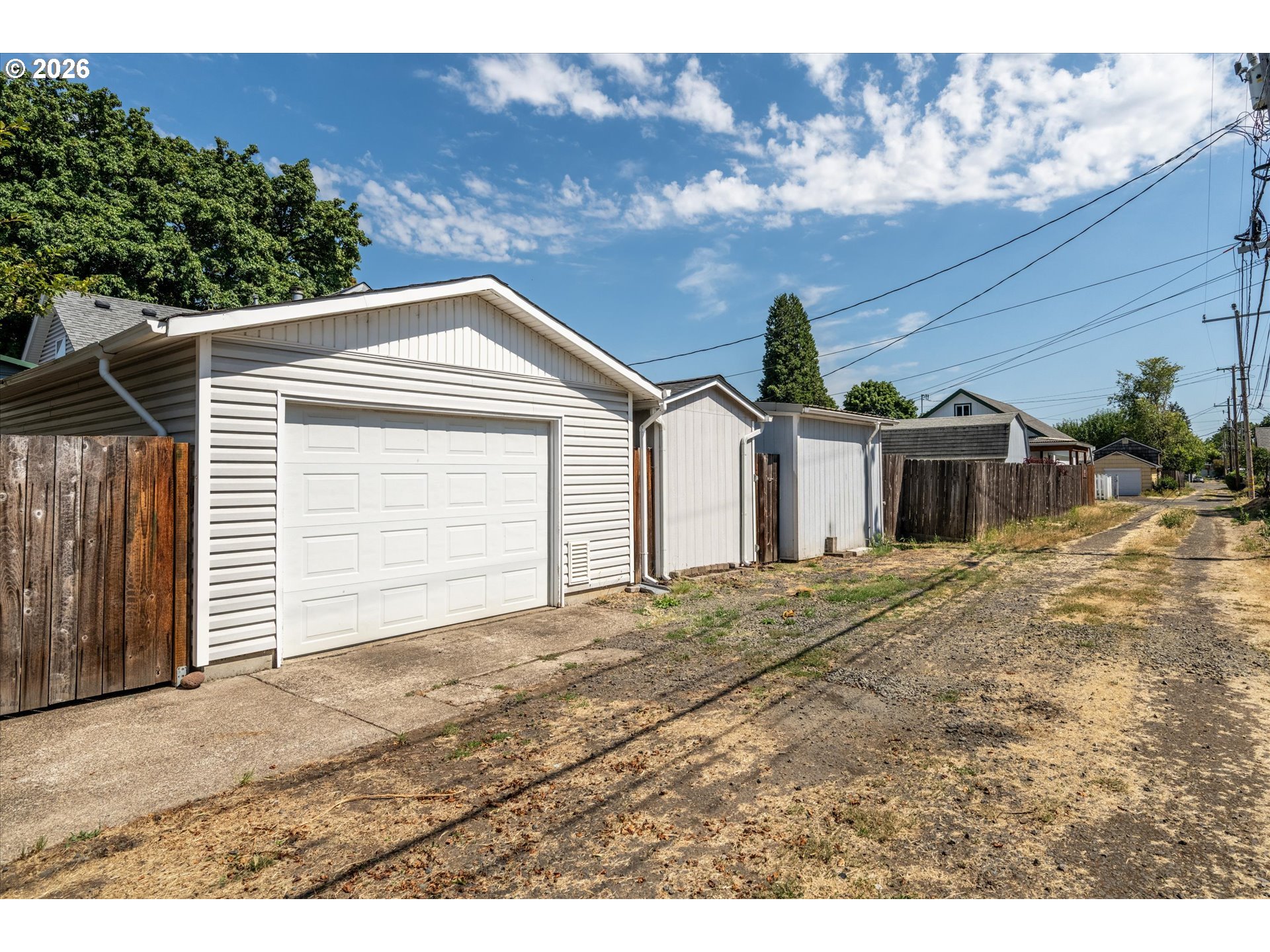 1147 Juniper St Property Photo 33