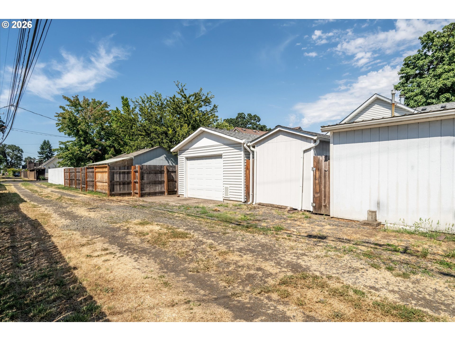 1147 Juniper St Property Photo 35
